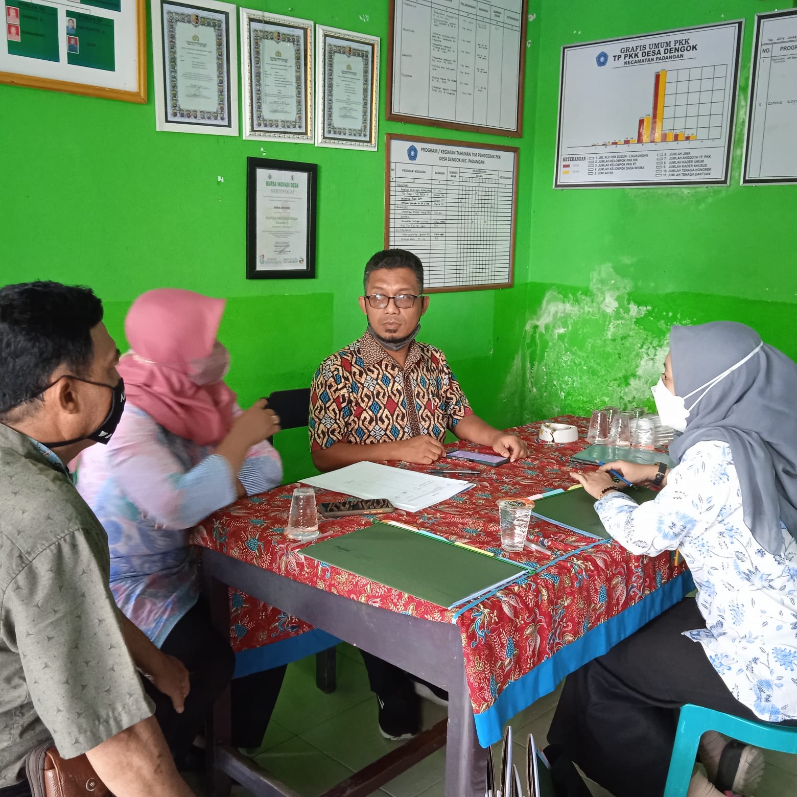 Pembinaan Kearsipan di Kantor Desa Dengok Tahun 2022