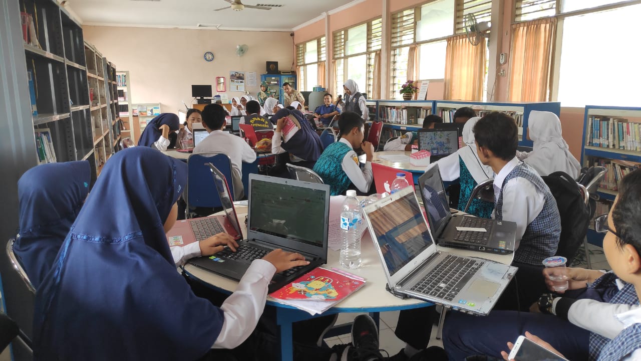 Literasi Digital dan Kelas Menulis tingkat SMP