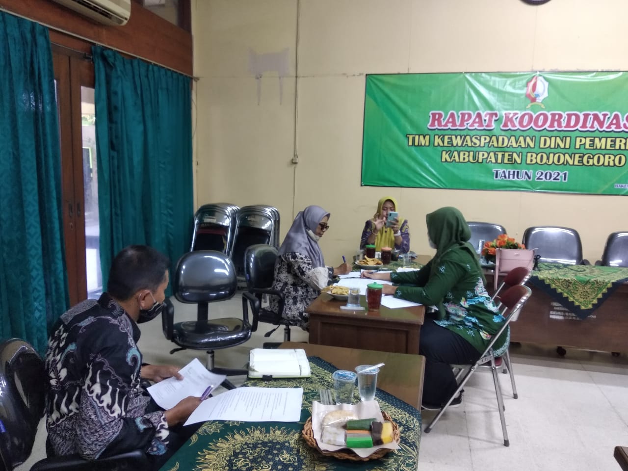 Proses Pembahasan Draft Jadwal Retensi Arsip di Badan Kesatuan Bangsa dan Politik- Bojonegoro