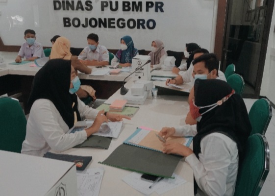 Proses Pembinaan yang diikuti oleh staff dari Dinas PU Bina Marga dan PR Kabupaten Bojonegoro